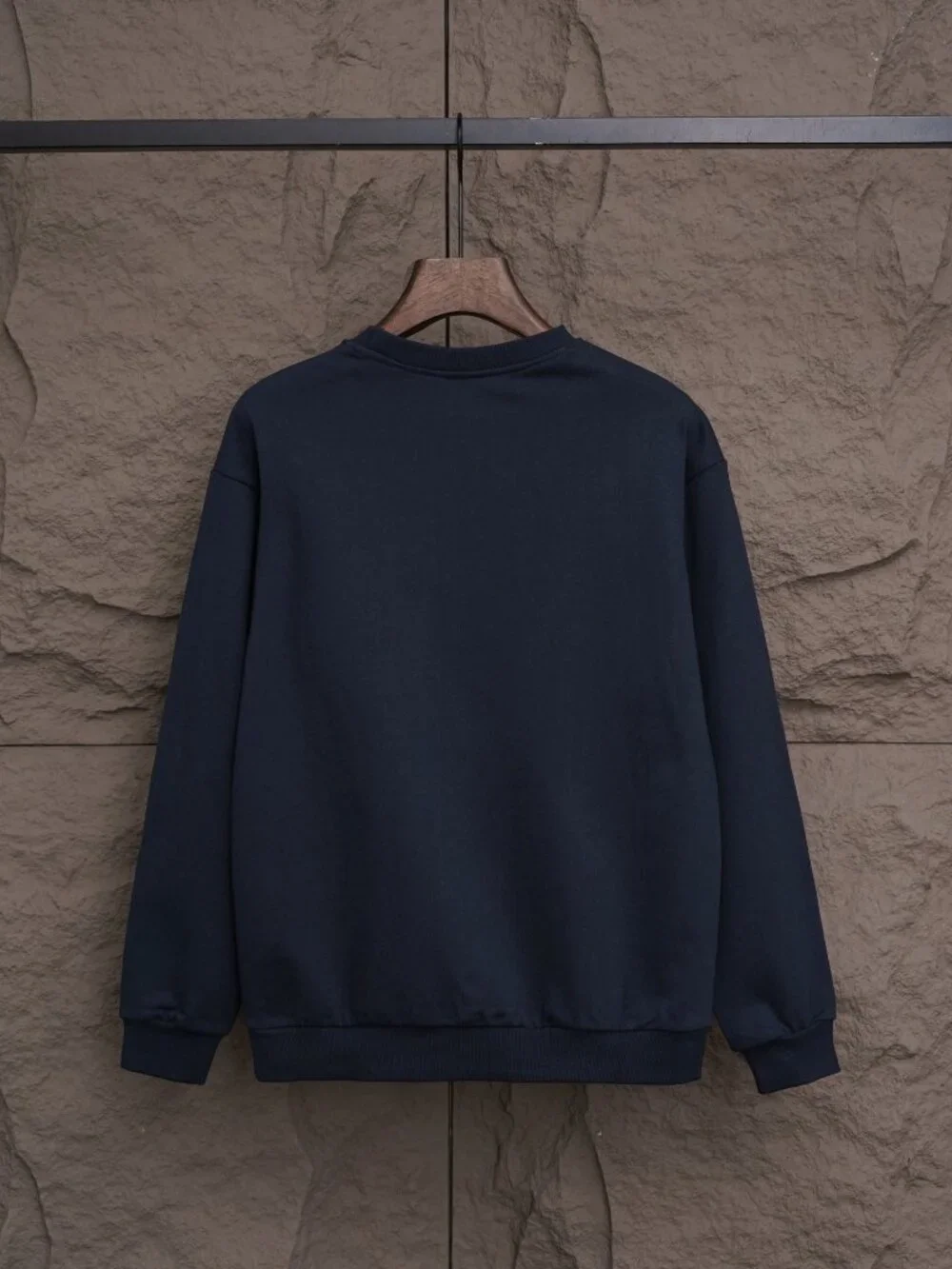 Alo Yoga Accolade Crew Neck Pullover Sweatshirt Blue